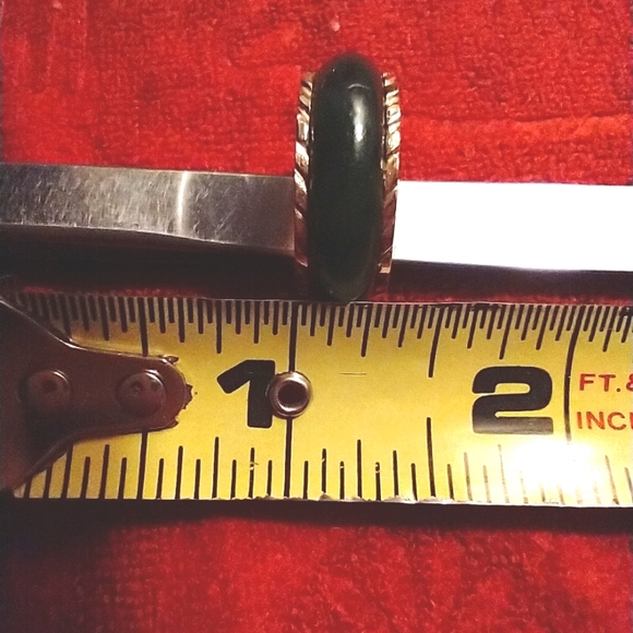 Eternity/Wedding Band Ring 14kt Gold band & Jade - Picture 16 of 16